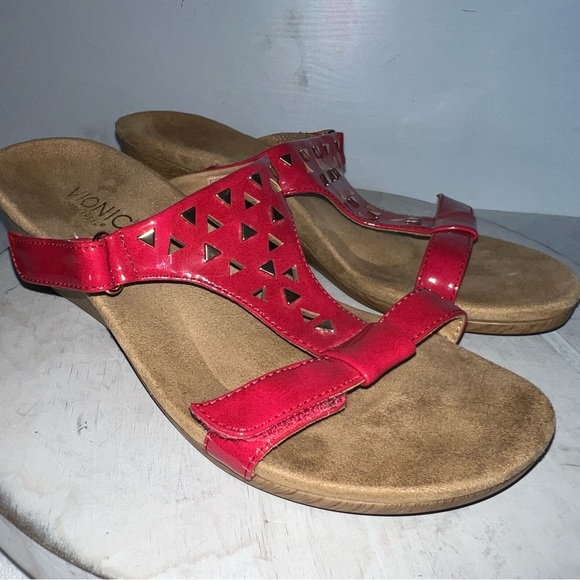 Vionic Orthaheel Maggie Wedge Sandals in Raspberry Red Patent Womens Size 8 - Picture 1 of 12